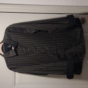 Xl Van Heusen button down long sleeve shirt green black